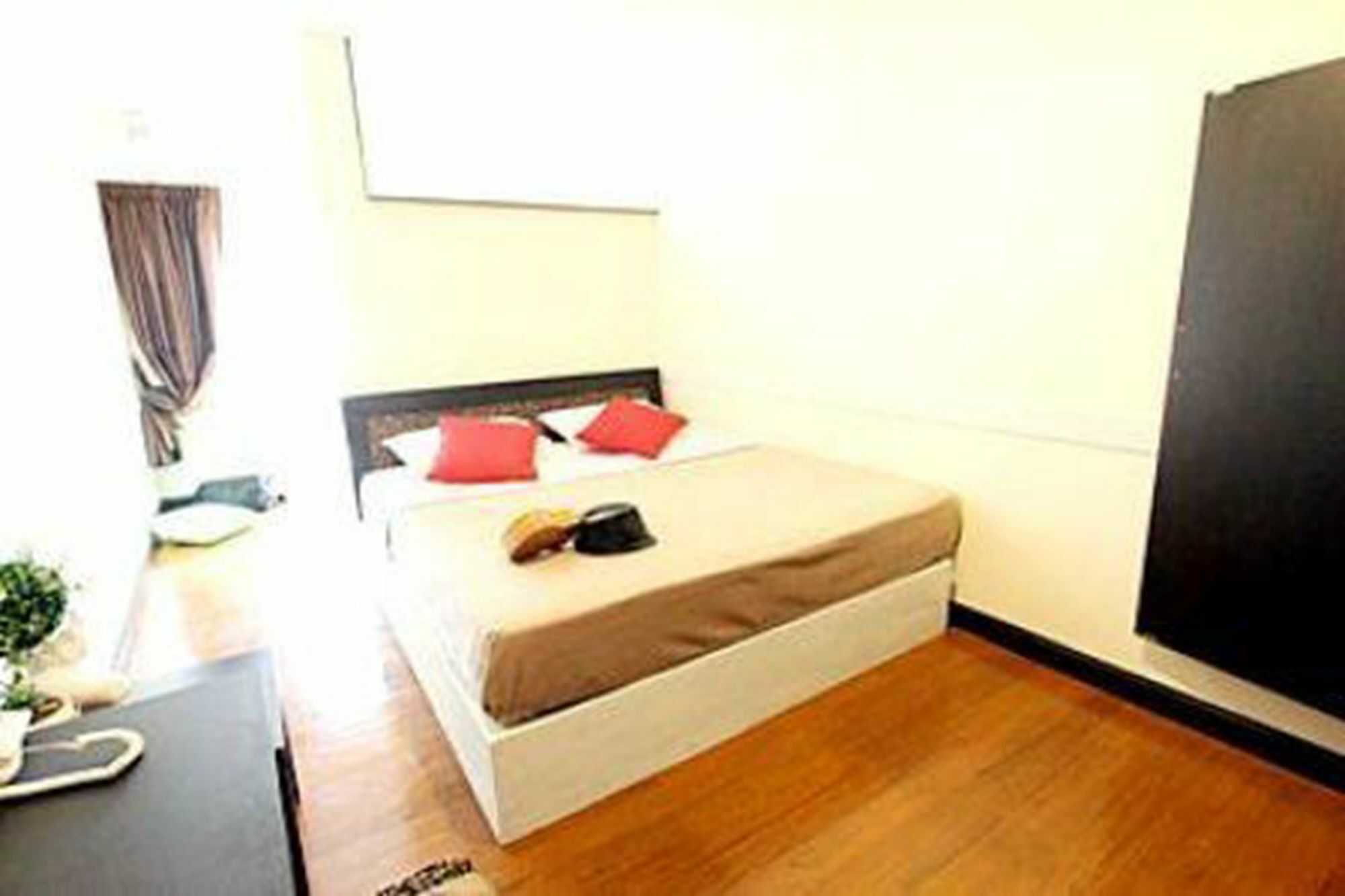 Hotel Leesort @ Onnuch Bangkok Esterno foto